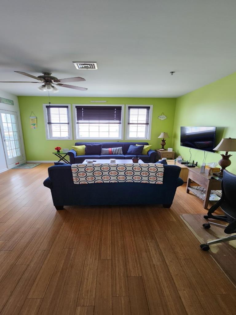 410 EAST LAVENDER ROAD AVANTI 201 WILDWOOD CREST SUMMER VACATION RENTALS with POOLS at